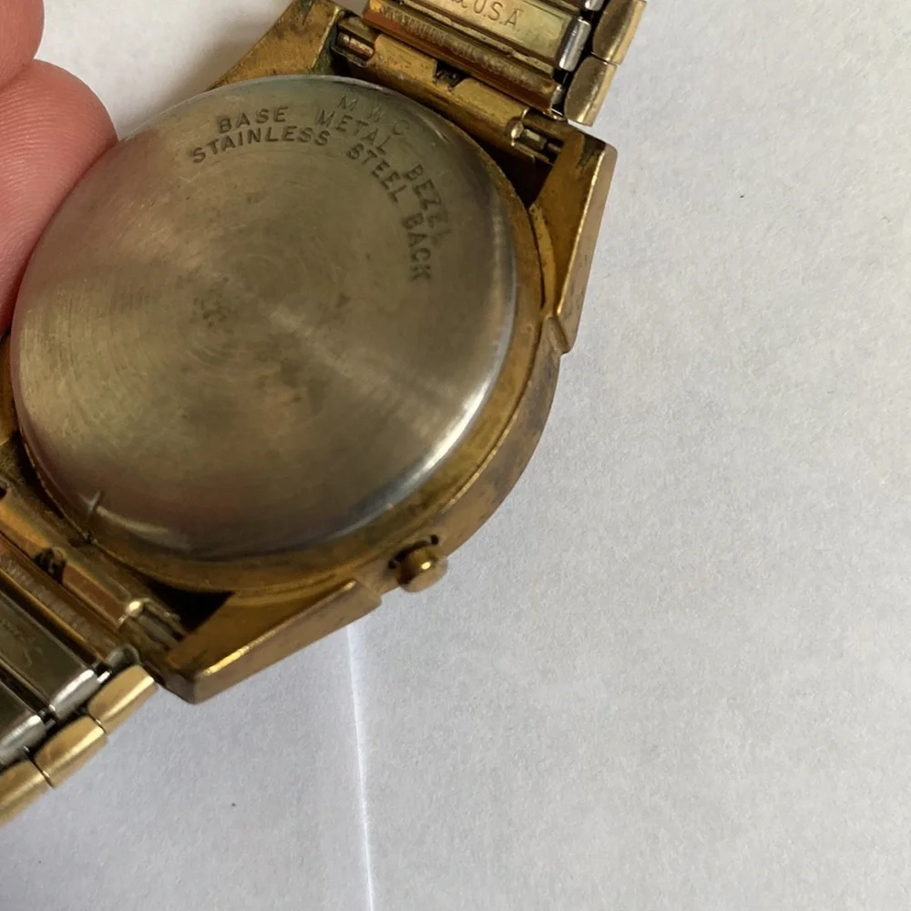 Vintage Red Face Digital MWC Speidel USA Watch - Picture 3 of 7
